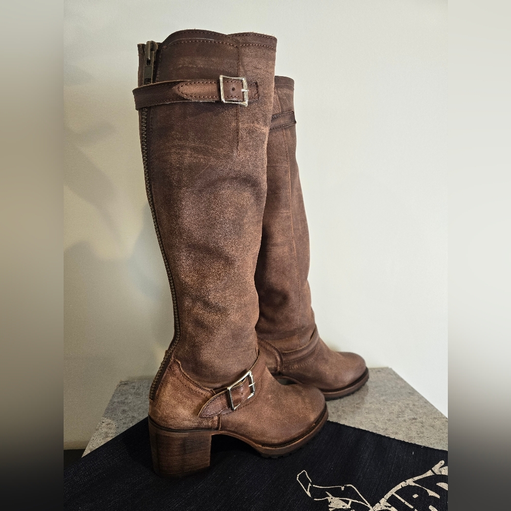 NWT Freebird Cody Brown